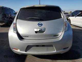 2015 Nissan LEAF S with VIN 1N4AZ0CP3FC332935, listed as a Copart auction lot 44052215 with 111,104 mi miles and Clean Title. Bid and sale history available at carsss.com. Image 6.