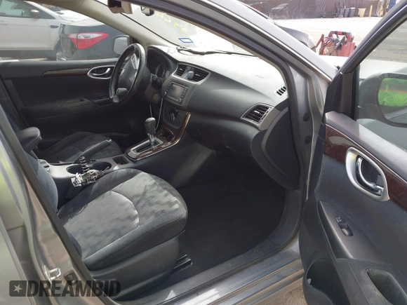 2013 Nissan Sentra SR z VIN 3N1AB7AP2DL620041, wystawiony jako IAAI lot #41720964 z przebiegiem 82 816 mil mil oraz . Historia ofert i sprzedaży dostępna na DreamBid. Obrazek 5.