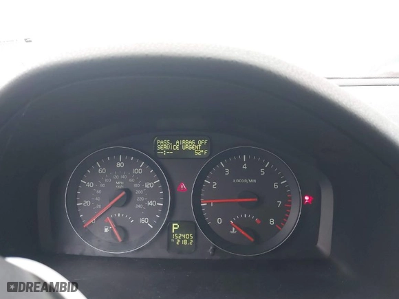 2009 Volvo S40 2.4L with VIN YV1MS382292458444, listed as a IAAI auction lot 42017377 with 152,405 mi miles. Bid and sale history available at carsss.com. Image 7.