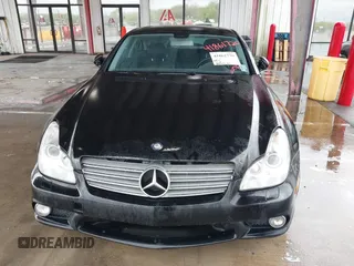 2006 Mercedes-Benz CLS 500 z VIN WDDDJ75X56A045909, wystawiony jako IAAI lot #41861720 z przebiegiem 127 719 mil mil oraz . Historia ofert i sprzedaży dostępna na DreamBid. Obrazek 6.