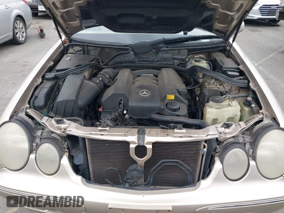 2000 Mercedes-Benz E 320 with VIN WDBJH65J8YA981779, listed as a IAAI auction lot 42107928 with 276,090 mi miles and . Bid and sale history available at DreamBid. Image 10.