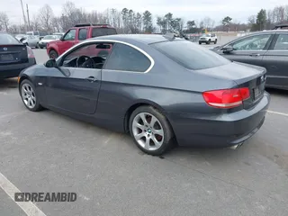 2008 BMW 3 Series 328xi z VIN WBAWV53528P078991, wystawiony jako IAAI lot #41662807 z przebiegiem Nie podano mil oraz . Historia ofert i sprzedaży dostępna na DreamBid. Obrazek 3.