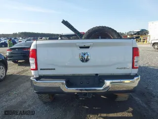 2019 Ram 2500 Big Horn with VIN 3C6UR5JL0KG519472, listed as a IAAI auction lot 41564686 with 120,882 mi miles. Bid and sale history available at carsss.com. Image 16.