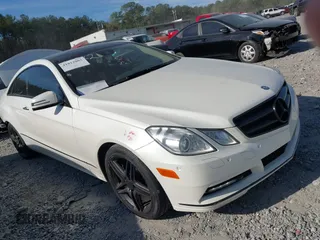 2013 Mercedes-Benz E-Class E 350 with VIN WDDKJ8JB3DF214221, listed as a IAAI auction lot 41812003 with 150,572 mi miles. Bid and sale history available at carsss.com. Image 1.