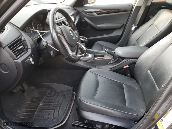 2013 BMW X1 xDrive28i with VIN WBAVL1C59DVR87374, listed as a Copart auction lot 49012675 with 217,709 mi miles and Clean Title. Bid and sale history available at carsss.com. Image 8.