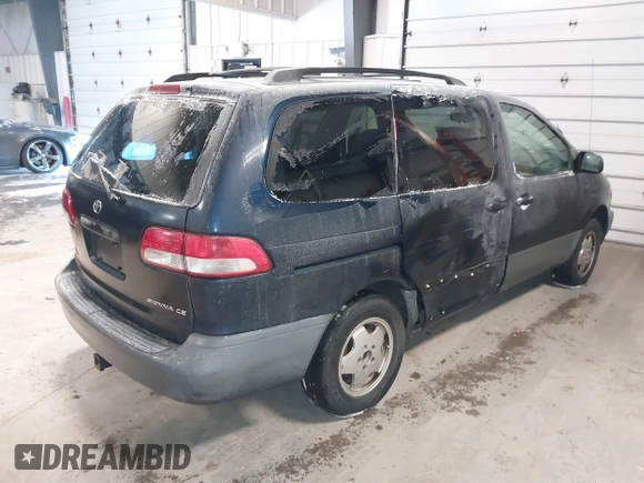 2003 Toyota Sienna CE with VIN 4T3ZF19C83U521363, listed as a IAAI auction lot 41274615 with 259,387 mi miles. Bid and sale history available at carsss.com. Image 4.