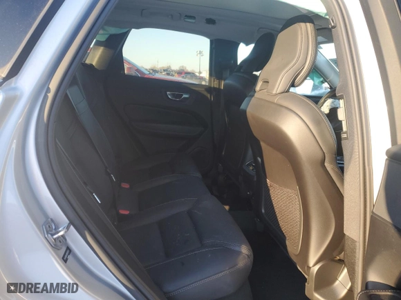 2021 Volvo XC60 Inscription with VIN YV4102RL8M1701024, listed as a Copart auction lot 45207055 with 27,107 mi miles and Salvage Title. Bid and sale history available at carsss.com. Image 10.