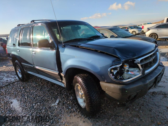 2000 Ford Explorer XLT with VIN 1FMZU83P4YUA57305, listed as a Copart auction lot 45678075 with 237,249 mi miles and Salvage title. Bid and sale history available at DreamBid. Image 4.