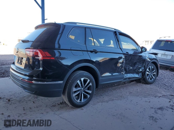 2024 Volkswagen Tiguan S with VIN 3VVRB7AX3RM089371, listed as a Copart auction lot 42391775 with 5,488 mi miles and Salvage Title. Bid and sale history available at carsss.com. Image 3.