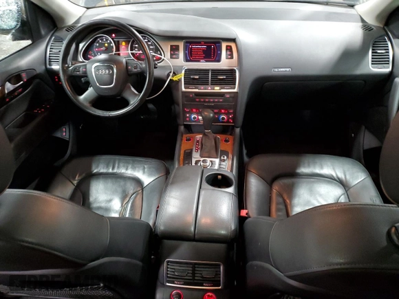 2008 Audi Q7 Premium with VIN WA1BY74L08D018785, listed as a Copart auction lot 47551055 with 136,130 mi miles and Salvage title. Bid and sale history available at DreamBid. Image 8.