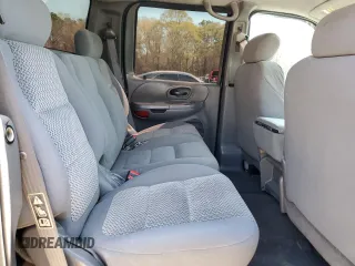 2003 Ford F-150 XLT with VIN 1FTRW08L63KB47470, listed as a Copart auction lot 50400055 with 223,859 mi miles and Salvage Title. Bid and sale history available at carsss.com. Image 10.