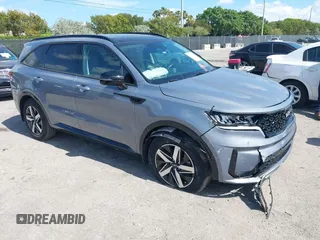 2023 Kia Sorento S z VIN 5XYRL4LC1PG210736, wystawiony jako IAAI lot #42187289 z przebiegiem 21 876 mil mil oraz . Historia ofert i sprzedaży dostępna na DreamBid. Obrazek 1.
