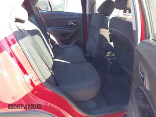 2020 Chevrolet Trax LS with VIN KL7CJKSB7LB352003, listed as a IAAI auction lot 41197201 with 84,000 mi miles. Bid and sale history available at carsss.com. Image 8.