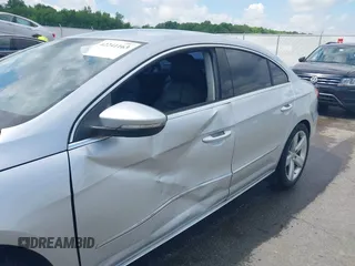 2012 Volkswagen CC Lux z VIN WVWHN7AN3CE503424, wystawiony jako IAAI lot #42241163 z przebiegiem 159 876 mil mil oraz . Historia ofert i sprzedaży dostępna na DreamBid. Obrazek 6.