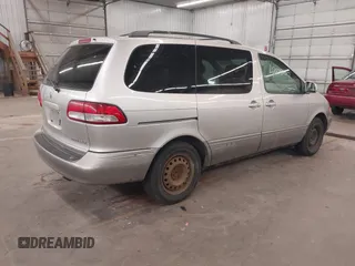 2001 Toyota Sienna LE z VIN 4T3ZF13C31U324428, wystawiony jako IAAI lot #42238030 z przebiegiem 209 762 mil mil oraz . Historia ofert i sprzedaży dostępna na DreamBid. Obrazek 4.