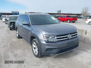 2018 Volkswagen Atlas S z VIN 1V2AR2CAXJC542277, wystawiony jako IAAI lot #41352061 z przebiegiem 144 184 mil mil oraz . Historia ofert i sprzedaży dostępna na DreamBid. Obrazek 1.