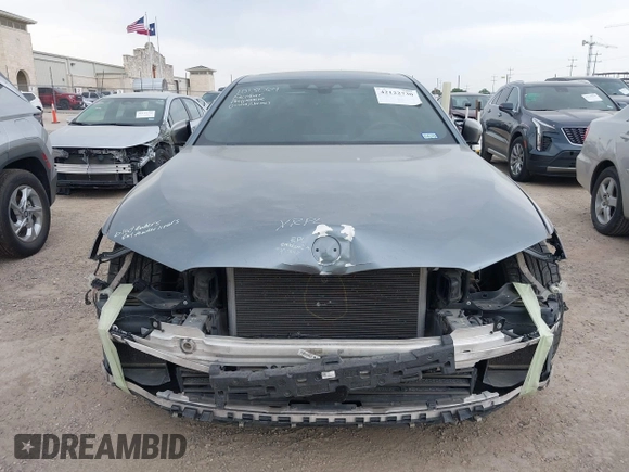 2018 BMW 5 Series M550i xDrive with VIN WBAJB9C55JB035694, listed as a IAAI auction lot 42122730 with 61,561 mi miles and . Bid and sale history available at DreamBid. Image 13.