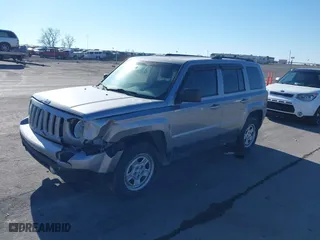 2017 Jeep Patriot Sport with VIN 1C4NJPBB7HD158656, listed as a IAAI auction lot 41437709 with 156,131 mi miles. Bid and sale history available at carsss.com. Image 17.