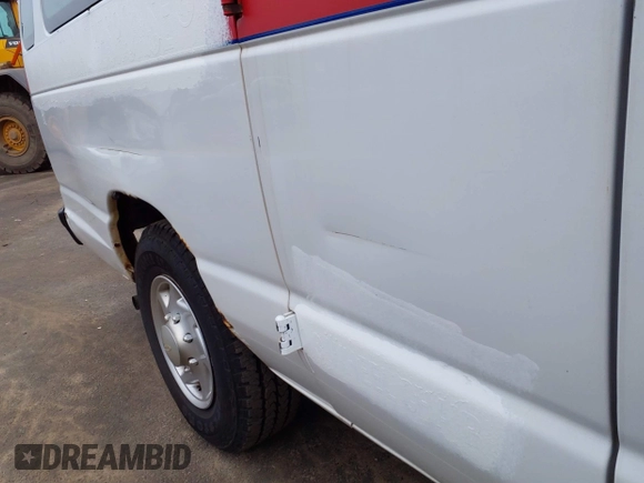 2008 Ford Econoline Cargo Commercial with VIN 1FTNS24W68DA45250, listed as a IAAI auction lot 41710309 with 240,564 mi miles and . Bid and sale history available at DreamBid. Image 6.