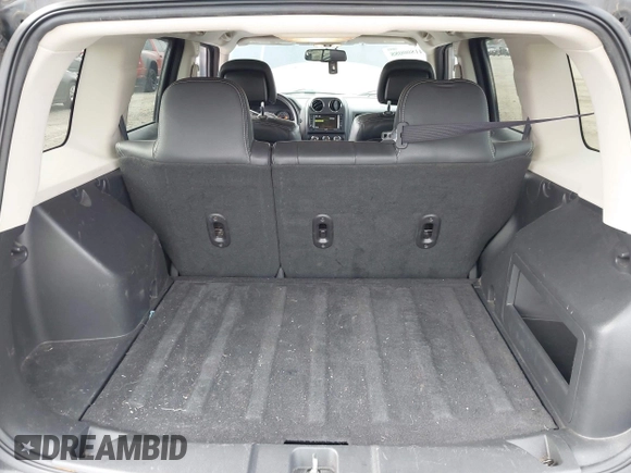 2016 Jeep Patriot High Altitude Edition with VIN 1C4NJRFB7GD789654, listed as a IAAI auction lot 41800088 with 47,739 mi miles. Bid and sale history available at carsss.com. Image 19.