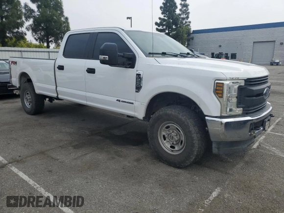 2018 Ford F-250 XL z VIN 1FT7W2BT6JEC26399, wystawiony jako Copart lot #55043405 z przebiegiem 145 554 mil mil oraz Szkoda całkowita • Salvage title. Historia ofert i sprzedaży dostępna na DreamBid. Obrazek 4.
