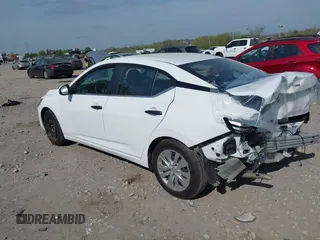 2024 Nissan Sentra S z VIN 3N1AB8BV2RY285764, wystawiony jako IAAI lot #42125259 z przebiegiem Nie podano mil oraz . Historia ofert i sprzedaży dostępna na DreamBid. Obrazek 3.