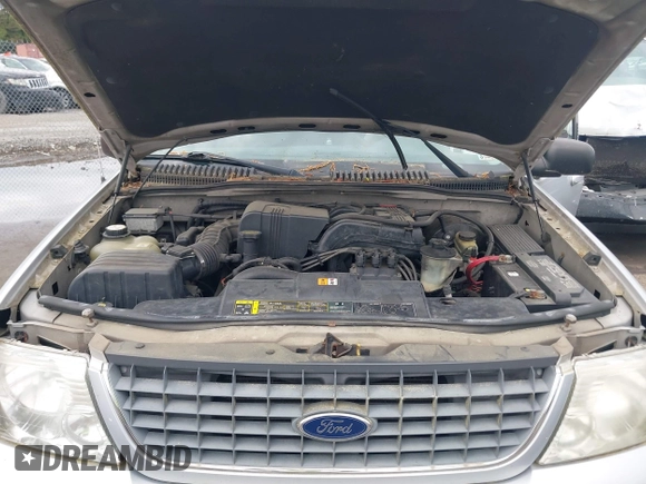 2002 Ford Explorer XLT z VIN 1FMZU73E52UB22890, wystawiony jako IAAI lot #42035477 z przebiegiem Nie podano mil oraz . Historia ofert i sprzedaży dostępna na DreamBid. Obrazek 10.