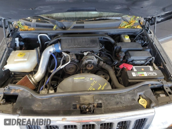 2008 Jeep Commander Sport with VIN 1J8HG48K88C180262, listed as a Copart auction lot 72258764 with 177,313 mi miles and Non Repairable. Bid and sale history available at carsss.com. Image 14.