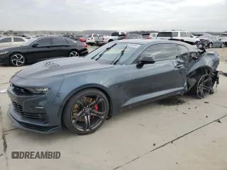 2021 Chevrolet Camaro 2SS z VIN 1G1FH1R79M0134531, wystawiony jako Copart lot #42043485 z przebiegiem 17 945 mil mil oraz Czysty tytuł • Clean title. Historia ofert i sprzedaży dostępna na DreamBid. Obrazek 1.