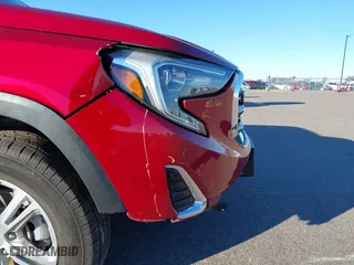 2019 GMC Terrain SLE with VIN 3GKALTEV9KL398451, listed as a IAAI auction lot 40801526 with 151,183 mi miles. Bid and sale history available at carsss.com. Image 18.