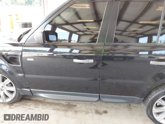 2007 Land Rover Range Rover Sport SC с VIN SALSH23497A110098, выставлен на аукционе IAAI как лот 42524882 с пробегом 125 065 миль миль и . История ставок и продаж доступна на DreamBid. Изображение 14.