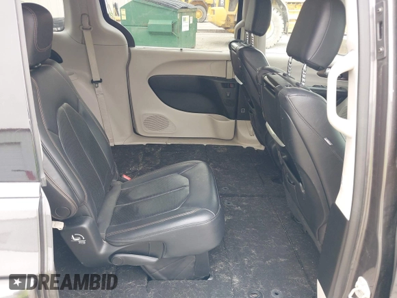 2018 Chrysler Pacifica Touring L Plus с VIN 2C4RC1EG9JR127976, выставлен на аукционе IAAI как лот 42178877 с пробегом Не указан миль и . История ставок и продаж доступна на DreamBid. Изображение 8.