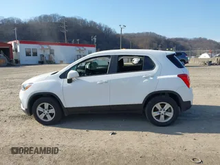 2020 Chevrolet Trax LS with VIN 3GNCJNSB5LL266439, listed as a IAAI auction lot 41763923 with 67,799 mi miles. Bid and sale history available at carsss.com. Image 14.
