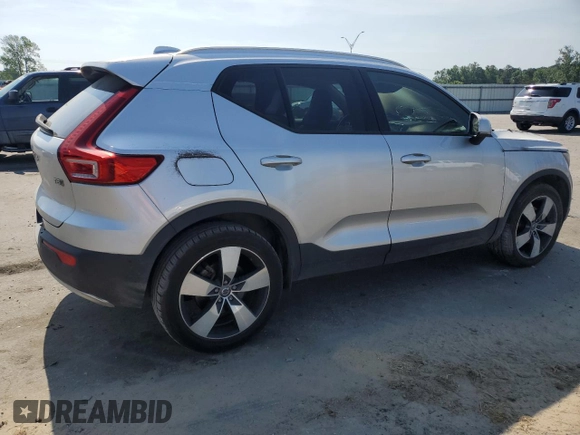 2019 Volvo XC40 Momentum с VIN YV4162UKXK2060334, выставлен на аукционе Copart как лот 55157335 с пробегом Не указан миль и Списание • Salvage title. История ставок и продаж доступна на DreamBid. Изображение 3.