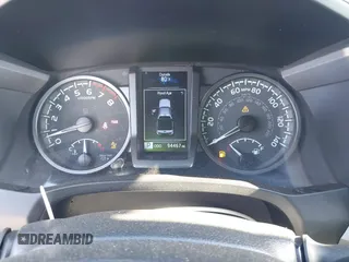 2021 Toyota Tacoma SR z VIN 5TFCZ5AN8MX247421, wystawiony jako IAAI lot #42147910 z przebiegiem 94 467 mil mil oraz . Historia ofert i sprzedaży dostępna na DreamBid. Obrazek 7.