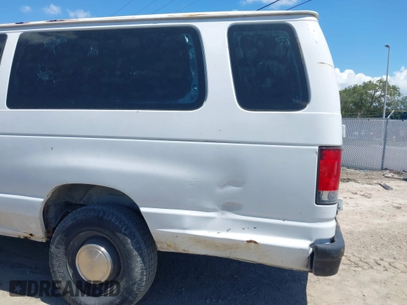 2003 Ford Econoline Passenger XL with VIN 1FBSS31L33HA12571, listed as a IAAI auction lot 42268424 with 170,739 mi miles and . Bid and sale history available at DreamBid. Image 14.