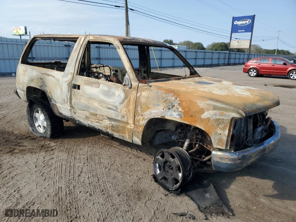 1997 Chevrolet Tahoe with VIN 3GNEK18R9VG130314, listed as a Copart auction lot 75710694 with 0 mi miles and Salvage Title. Bid and sale history available at carsss.com. Image 4.
