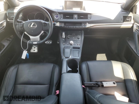 2015 Lexus CT 200h z VIN JTHKD5BH3F2229846, wystawiony jako Copart lot #57271885 z przebiegiem 106 509 mil mil oraz Tytuł czysty. Historia ofert i sprzedaży dostępna na DreamBid. Obrazek 8.