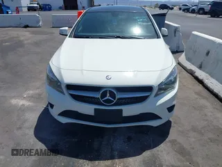 2014 Mercedes-Benz CLA 250 z VIN WDDSJ4EB3EN045327, wystawiony jako IAAI lot #42090466 z przebiegiem 121 805 mil mil oraz . Historia ofert i sprzedaży dostępna na DreamBid. Obrazek 6.