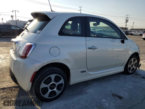 2018 FIAT 500e with VIN 3C3CFFGE7JT377367, listed as a Copart auction lot 88474685 with 34,428 mi miles and Salvage Title. Bid and sale history available at carsss.com. Image 3.