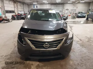 2015 Nissan Versa SV with VIN 3N1CN7AP6FL953216, listed as a IAAI auction lot 41718268 with 118,379 mi miles. Bid and sale history available at carsss.com. Image 13.