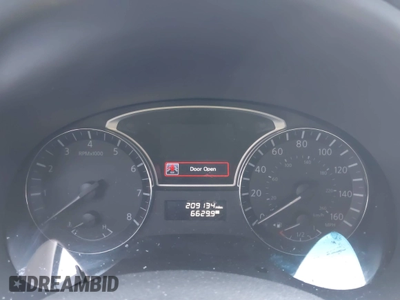 2015 Nissan Altima 2.5 S with VIN 1N4AL3AP8FC160830, listed as a IAAI auction lot 41561952 with 209,134 mi miles. Bid and sale history available at carsss.com. Image 7.
