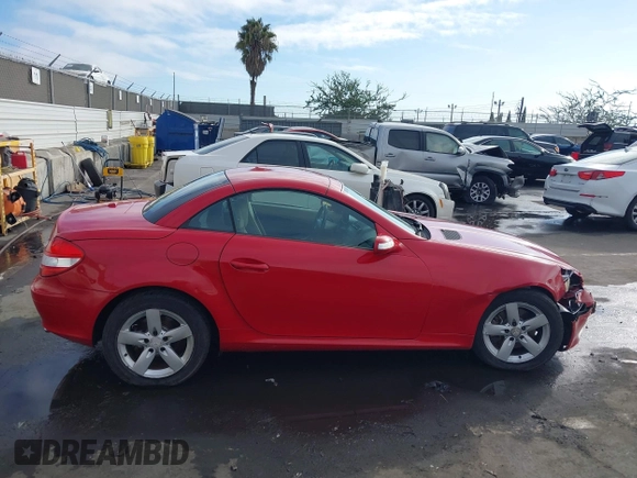 2008 Mercedes-Benz SLK-Class 3.0L with VIN WDBWK54F58F177151, listed as a IAAI auction lot 41516954 with 201,431 mi miles. Bid and sale history available at carsss.com. Image 13.