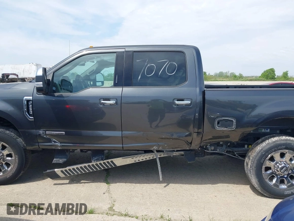 2019 Ford F-250 XL with VIN 1FT7W2BT1KEG69559, listed as a IAAI auction lot 37327070 with 75,189 mi miles and . Bid and sale history available at DreamBid. Image 14.
