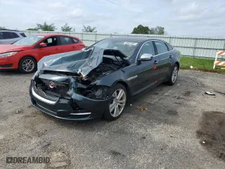 2014 Jaguar XJ with VIN SAJWJ2GD4E8V70170, listed as a Copart auction lot 69662054 with 121,188 mi miles and Non Repairable. Bid and sale history available at carsss.com. Image 1.