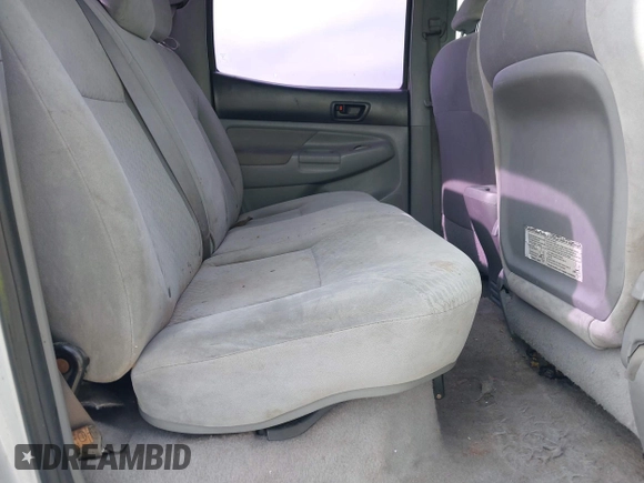 2010 Toyota Tacoma PreRunner z VIN 5TEJU4GN0AZ730557, wystawiony jako IAAI lot #41642019 z przebiegiem 196 355 mil mil oraz . Historia ofert i sprzedaży dostępna na DreamBid. Obrazek 8.