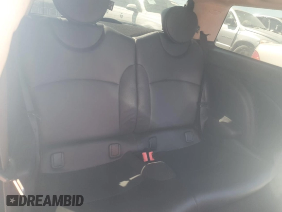 2011 MINI Hardtop with VIN WMWSU3C5XBT184531, listed as a Copart auction lot 66406015 with 158,576 mi miles and Clean title. Bid and sale history available at DreamBid. Image 10.