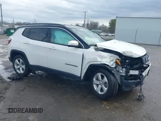 2019 Jeep Compass Latitude with VIN 3C4NJDBB1KT761196, listed as a IAAI auction lot 41812230 with 51,268 mi miles. Bid and sale history available at carsss.com. Image 1.