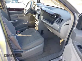 2010 Chrysler Town & Country Touring with VIN 2A4RR5D14AR359169, listed as a IAAI auction lot 41900856 with 204,595 mi miles and . Bid and sale history available at DreamBid. Image 5.