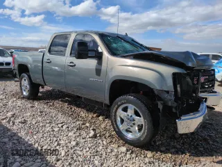 2011 GMC Sierra 2500HD SLT z VIN 1GT121E86BF126737, wystawiony jako Copart lot #48694115 z przebiegiem 223 128 mil mil oraz Szkoda całkowita • Salvage title. Historia ofert i sprzedaży dostępna na DreamBid. Obrazek 4.
